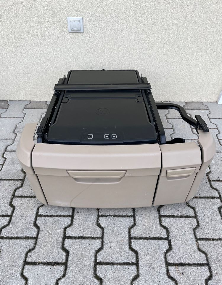 Lodówka MAN TGS euro 6 lift chłodziarka schowek szuflada - Cabine e interior para Camião: foto 1 Lodówka MAN TGS euro 6 lift chłodziarka schowek szuflada - Cabine e interior para Camião: foto 1
