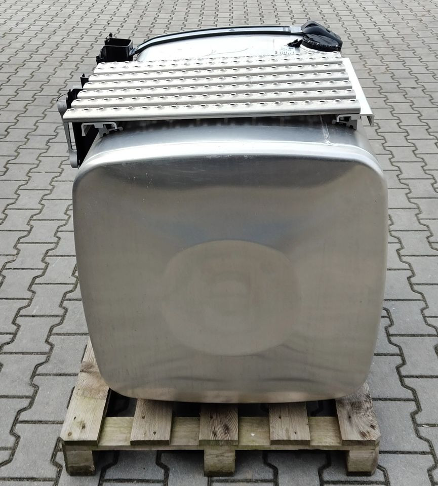 MAN TG3 TGX TGS ZBIORNIK PALIWA KOMPLETNY 460L NOWY - Tanque de combustível para Camião: foto 3 MAN TG3 TGX TGS ZBIORNIK PALIWA KOMPLETNY 460L NOWY - Tanque de combustível para Camião: foto 3