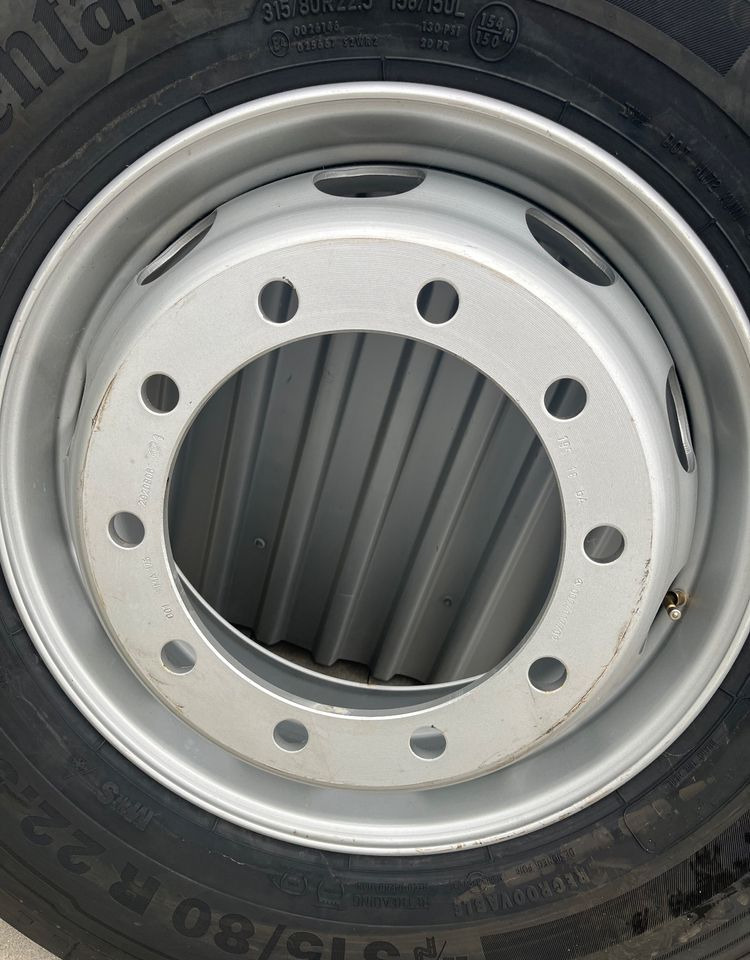 NOWE koło opona Continental Hybrid HS3 315/80R 22.5 - Jantes e pneus para Camião: foto 3 NOWE koło opona Continental Hybrid HS3 315/80R 22.5 - Jantes e pneus para Camião: foto 3