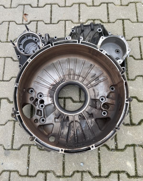 Obudowa sprzęgła Scania R V8 2334555 skrzyni biegów rozrządu - Platô de embreagem para Camião: foto 2 Obudowa sprzęgła Scania R V8 2334555 skrzyni biegów rozrządu - Platô de embreagem para Camião: foto 2