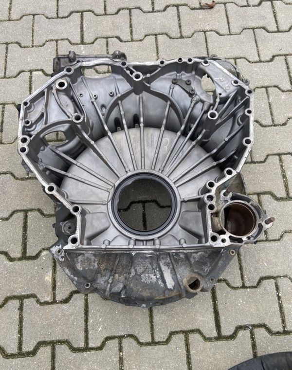 Obudowa sprzęgła Scania R V8 2334555 skrzyni biegów rozrządu - Platô de embreagem para Camião: foto 1 Obudowa sprzęgła Scania R V8 2334555 skrzyni biegów rozrządu - Platô de embreagem para Camião: foto 1