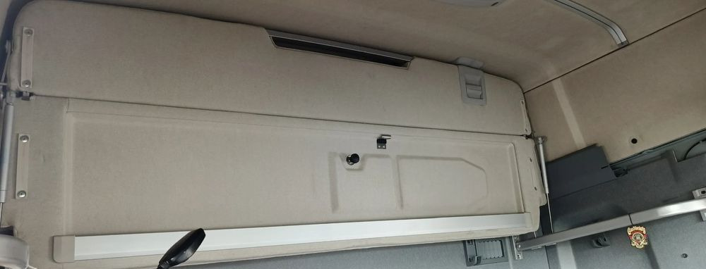 RENAULT GAMA T ŁÓŻKO GÓRNE LEŻANKA - Cabine e interior para Camião: foto 1 RENAULT GAMA T ŁÓŻKO GÓRNE LEŻANKA - Cabine e interior para Camião: foto 1