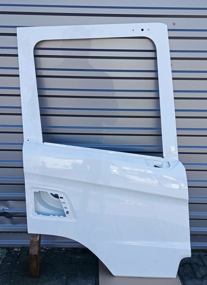 SCANIA P NGT DRZWI PRAWE - Porta e peças para Camião: foto 1 SCANIA P NGT DRZWI PRAWE - Porta e peças para Camião: foto 1