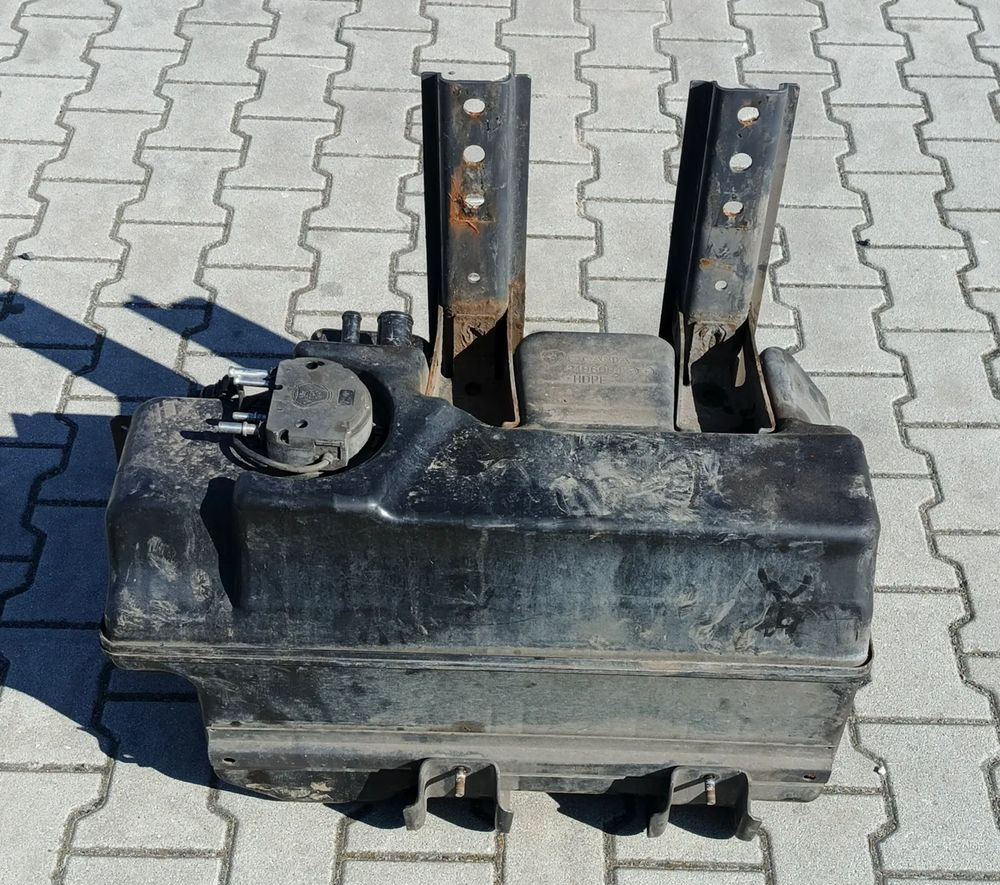 SCANIA R S ZBIORNIK ADBLUE 2196094 - Tanque para AdBlue para Camião: foto 1 SCANIA R S ZBIORNIK ADBLUE 2196094 - Tanque para AdBlue para Camião: foto 1