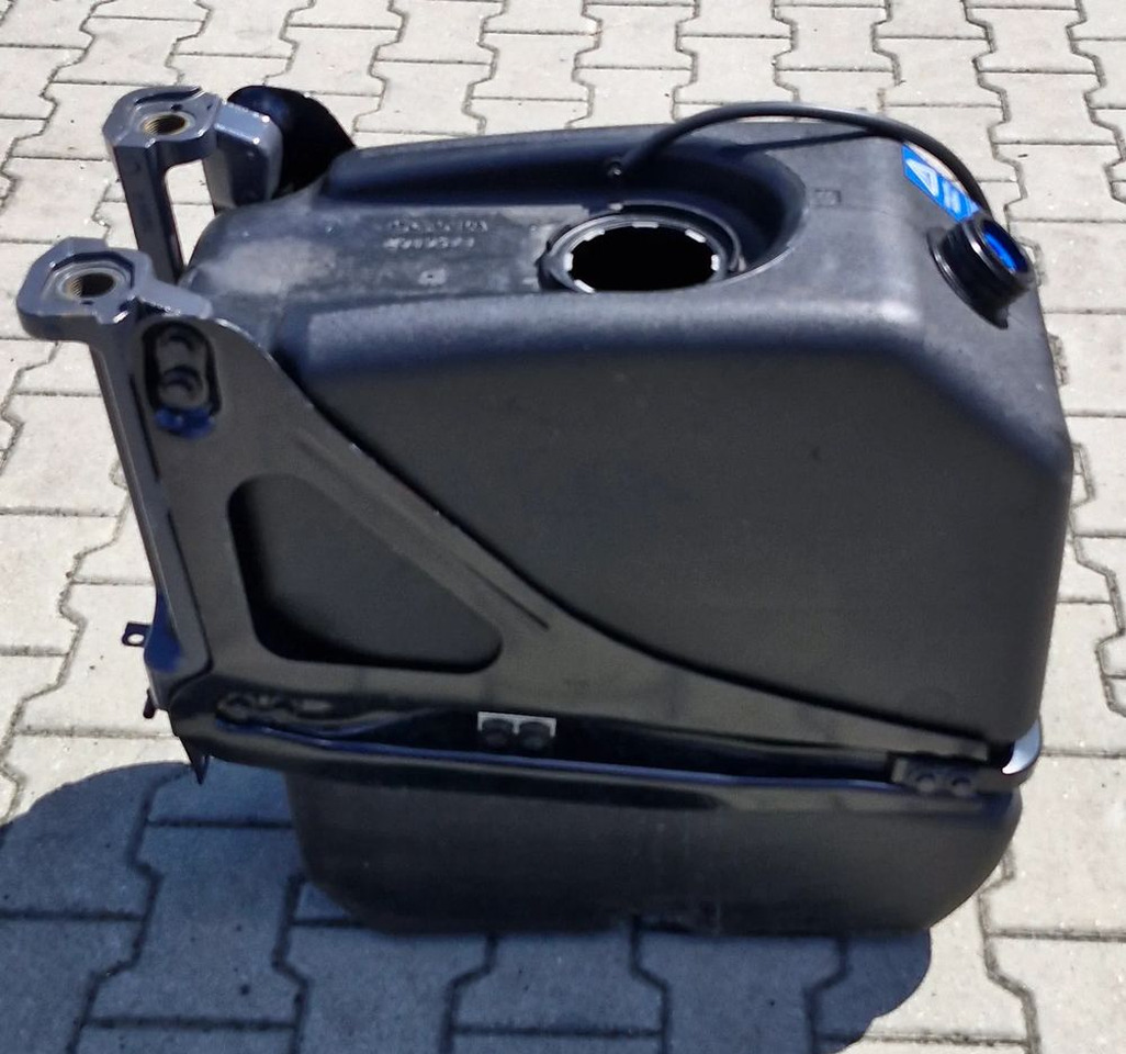 SCANIA R S ZBIORNIK ADBLUE 2919673 NOWY - Tanque para AdBlue para Camião: foto 4 SCANIA R S ZBIORNIK ADBLUE 2919673 NOWY - Tanque para AdBlue para Camião: foto 4