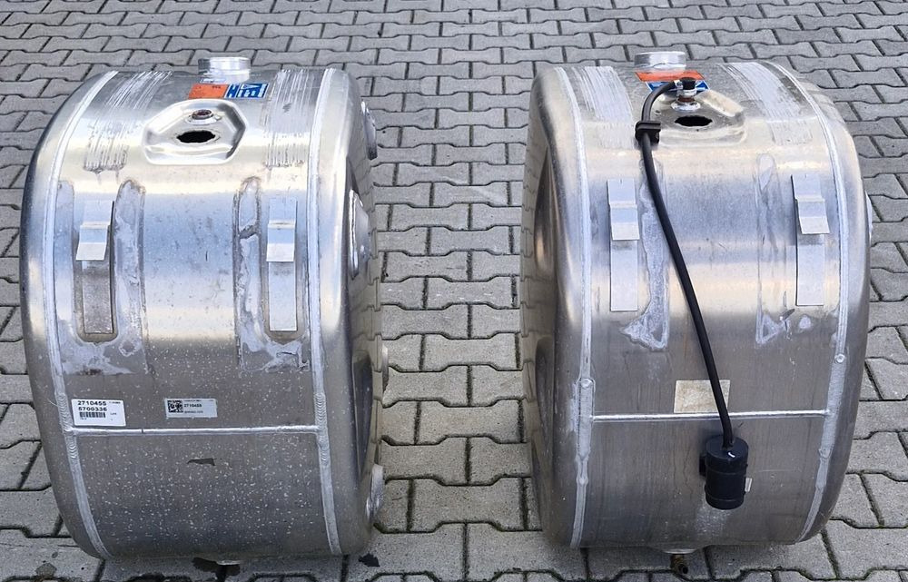 SCANIA R S ZBIORNIK PALIWA 200L NOWY - Tanque de combustível para Camião: foto 2 SCANIA R S ZBIORNIK PALIWA 200L NOWY - Tanque de combustível para Camião: foto 2