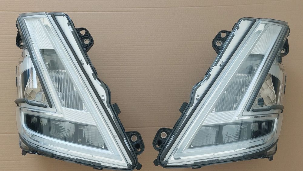 VOLVO FH 5 LAMPA PRZEDNIA FULL LED - Farol dianteira para Camião: foto 1 VOLVO FH 5 LAMPA PRZEDNIA FULL LED - Farol dianteira para Camião: foto 1