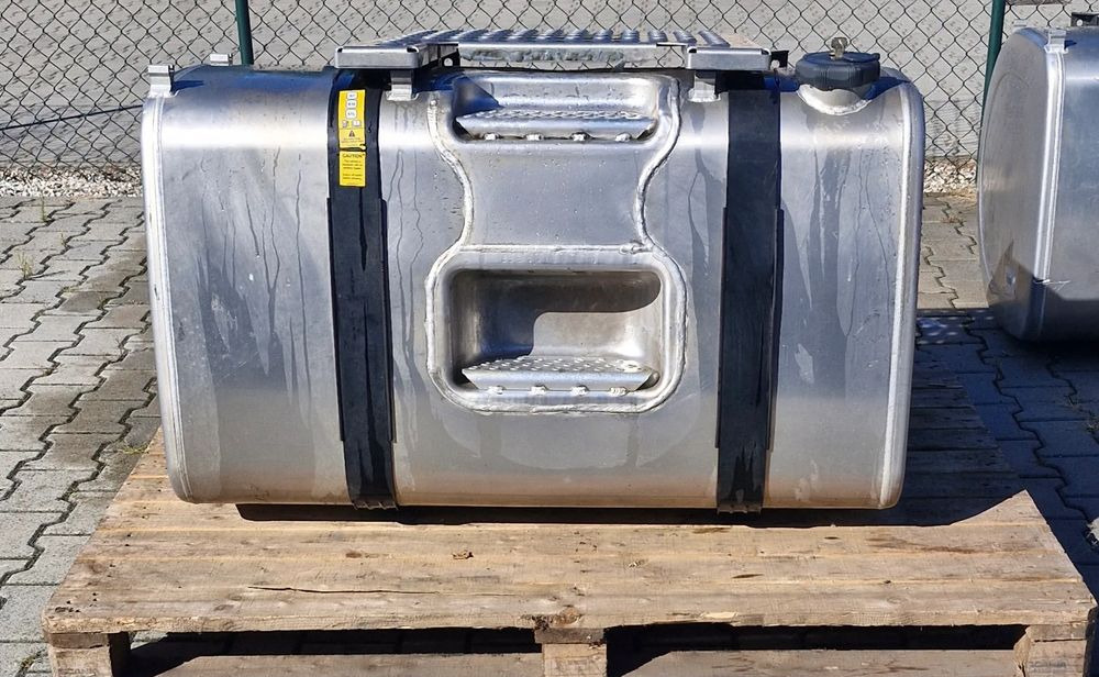 VOLVO FH4 FH5 RENAULT GAMA T ZBIORNIK PALIWA 480L - Sistema de combustível: foto 1 VOLVO FH4 FH5 RENAULT GAMA T ZBIORNIK PALIWA 480L - Sistema de combustível: foto 1