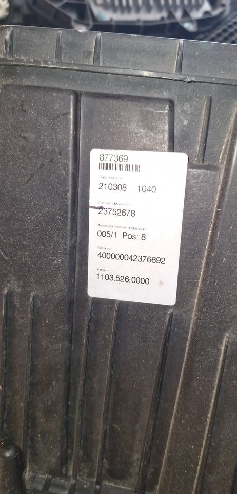 VOLVO FH5 LAMPA PRZEDNIA FULL LED 23752680 23752678 24056515 - Farol dianteira para Camião: foto 3 VOLVO FH5 LAMPA PRZEDNIA FULL LED 23752680 23752678 24056515 - Farol dianteira para Camião: foto 3