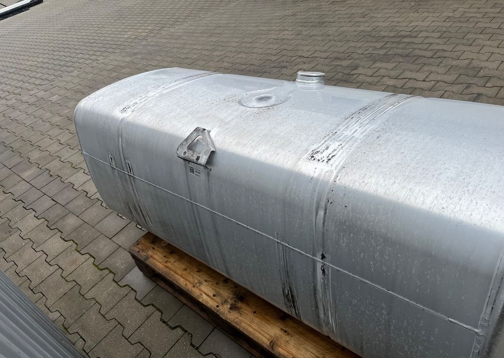 Zbiornik paliwa DAF XF CF 620 litrów bak - Sistema de combustível para Camião: foto 4 Zbiornik paliwa DAF XF CF 620 litrów bak - Sistema de combustível para Camião: foto 4