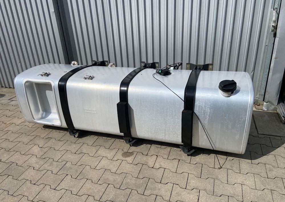 Zbiornik paliwa DAF XF CF 845 litrów bak kompletny - Tanque de combustível para Camião: foto 1 Zbiornik paliwa DAF XF CF 845 litrów bak kompletny - Tanque de combustível para Camião: foto 1