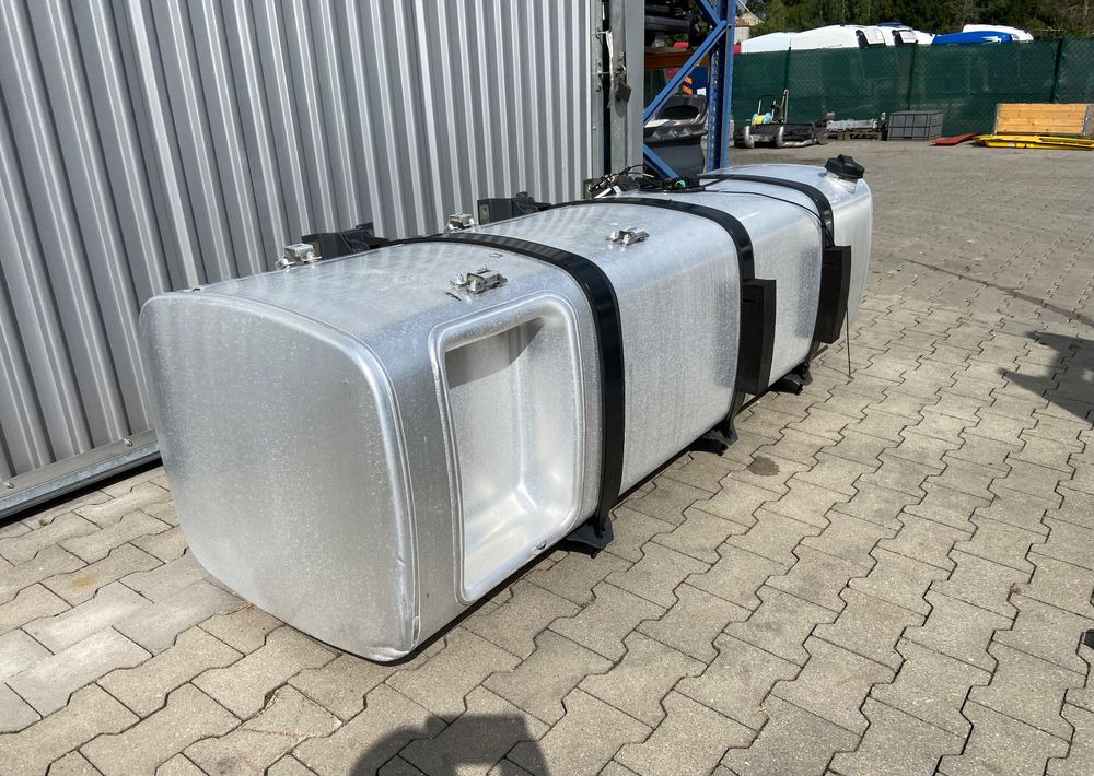 Zbiornik paliwa DAF XF CF 845 litrów bak kompletny - Tanque de combustível para Camião: foto 3 Zbiornik paliwa DAF XF CF 845 litrów bak kompletny - Tanque de combustível para Camião: foto 3