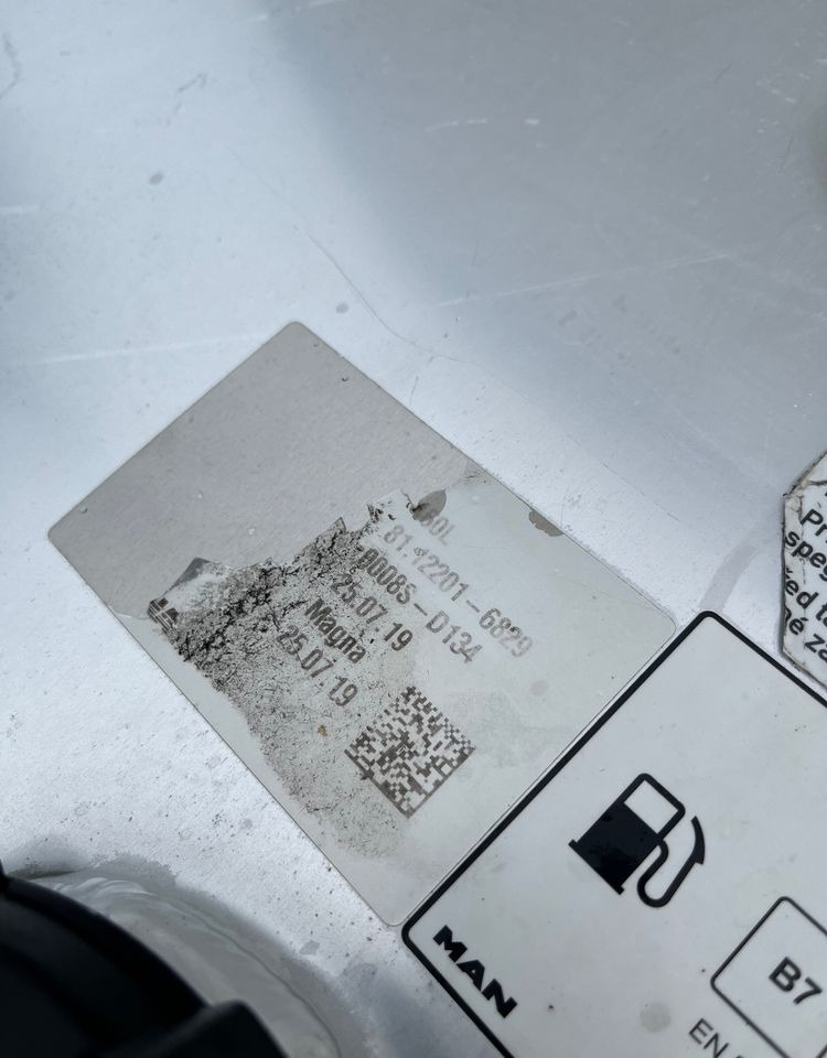 Zbiornik paliwa MAN TGX TGS 460 litrów bak - Sistema de combustível para Camião: foto 5 Zbiornik paliwa MAN TGX TGS 460 litrów bak - Sistema de combustível para Camião: foto 5