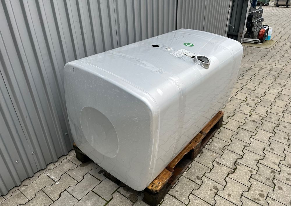 Zbiornik paliwa MAN TGX TGS 580 litrów bak - Sistema de combustível para Camião: foto 3 Zbiornik paliwa MAN TGX TGS 580 litrów bak - Sistema de combustível para Camião: foto 3