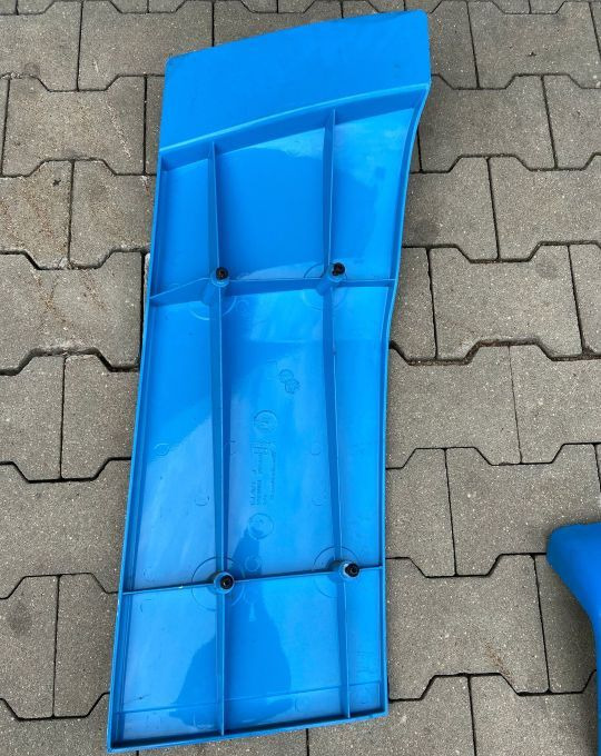 Spoiler MAN TGX XXL spojler owiewka zakabinowa - Aerodinâmica/ Aerofólio para Camião: foto 2 Spoiler MAN TGX XXL spojler owiewka zakabinowa - Aerodinâmica/ Aerofólio para Camião: foto 2