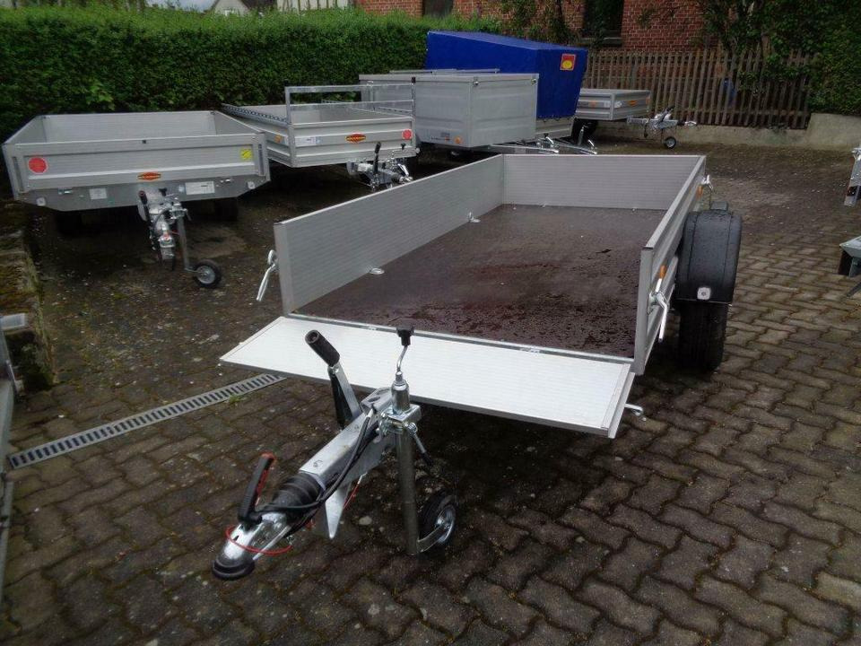 Böckmann PKW-Anhänger, 1,35 to. Einachs, Stirnwandklappe100 km/h - Reboque para carros: foto 2 Böckmann PKW-Anhänger, 1,35 to. Einachs, Stirnwandklappe100 km/h - Reboque para carros: foto 2