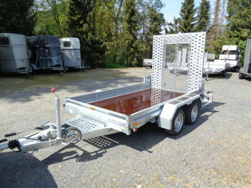 Böckmann PKW-Anhänger Baumaschinentransporter, 3,5 to. 100 km/h - Reboque porta máquinas: foto 1 Böckmann PKW-Anhänger Baumaschinentransporter, 3,5 to. 100 km/h - Reboque porta máquinas: foto 1