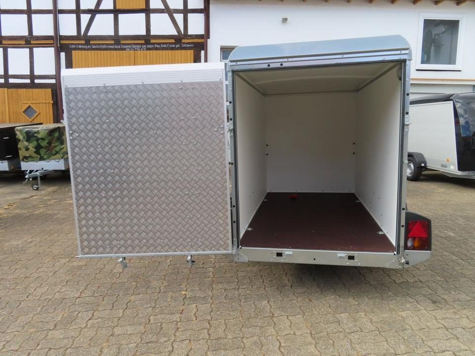 Böckmann PKW-Anhänger Koffer KT2513/135 F Tür-Rampekombination - Reboque furgão: foto 1 Böckmann PKW-Anhänger Koffer KT2513/135 F Tür-Rampekombination - Reboque furgão: foto 1