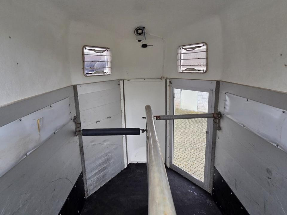 Reboque para cavalos Böckmann, Pferdeanhänger, Champion, 100 km/h: foto 8