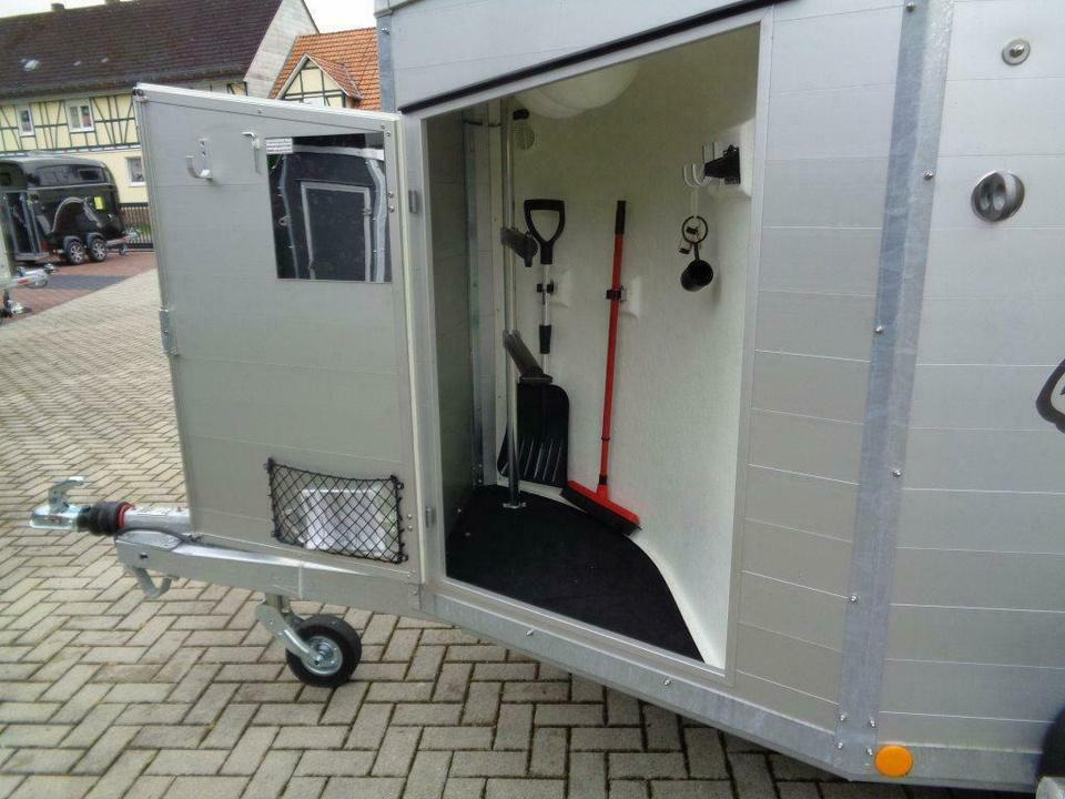 Böckmann Pferdeanhänger Champion Esprit Aluboden SaKa. - Reboque para cavalos: foto 3 Böckmann Pferdeanhänger Champion Esprit Aluboden SaKa. - Reboque para cavalos: foto 3