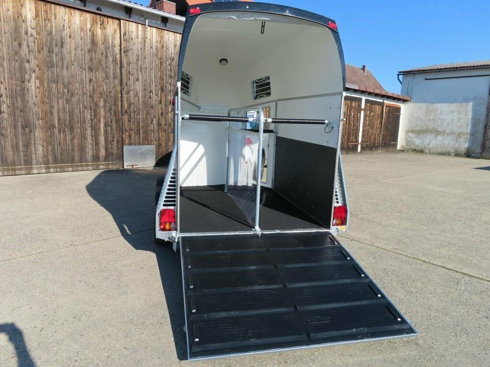 Reboque para cavalos Böckmann Pferdeanhänger DUO s.+b., Sattelk., Aluboden 100km/h: foto 11 Reboque para cavalos Böckmann Pferdeanhänger DUO s.+b., Sattelk., Aluboden 100km/h: foto 11