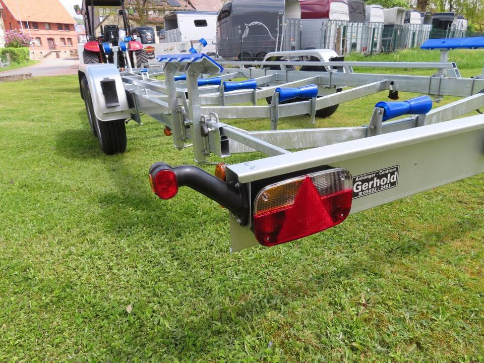 Reboque para barco Böckmann TPV, PKW Anhänger, Bootstrailer, 3,5 to. Winde, 100 km/h: foto 9 Reboque para barco Böckmann TPV, PKW Anhänger, Bootstrailer, 3,5 to. Winde, 100 km/h: foto 9