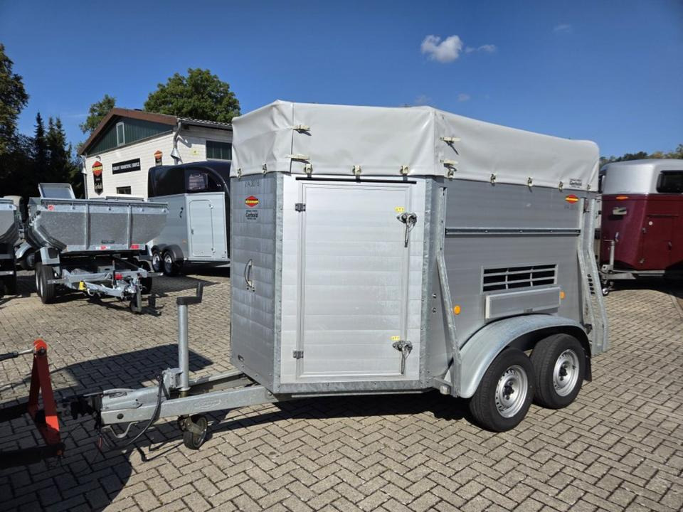 Böckmann Viehanhänger, 2,4 to. Lüftungsklappen Humbaur, Fendt - Reboque para cavalos: foto 2 Böckmann Viehanhänger, 2,4 to. Lüftungsklappen Humbaur, Fendt - Reboque para cavalos: foto 2