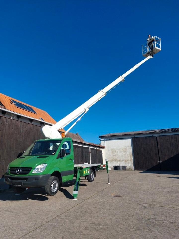 Mercedes Wumag Arbeitsbühne Hubsteiger Hebebühne 3,5t 22m - Caminhão com plataforma aérea: foto 2 Mercedes Wumag Arbeitsbühne Hubsteiger Hebebühne 3,5t 22m - Caminhão com plataforma aérea: foto 2