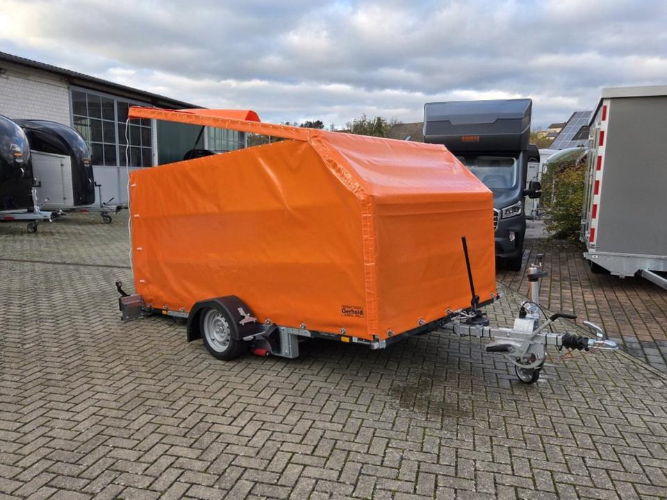 PKW Anhänger Unsinn Absenkanhänger 100 km/h Alubordwände Plane - Reboque para carros: foto 1 PKW Anhänger Unsinn Absenkanhänger 100 km/h Alubordwände Plane - Reboque para carros: foto 1