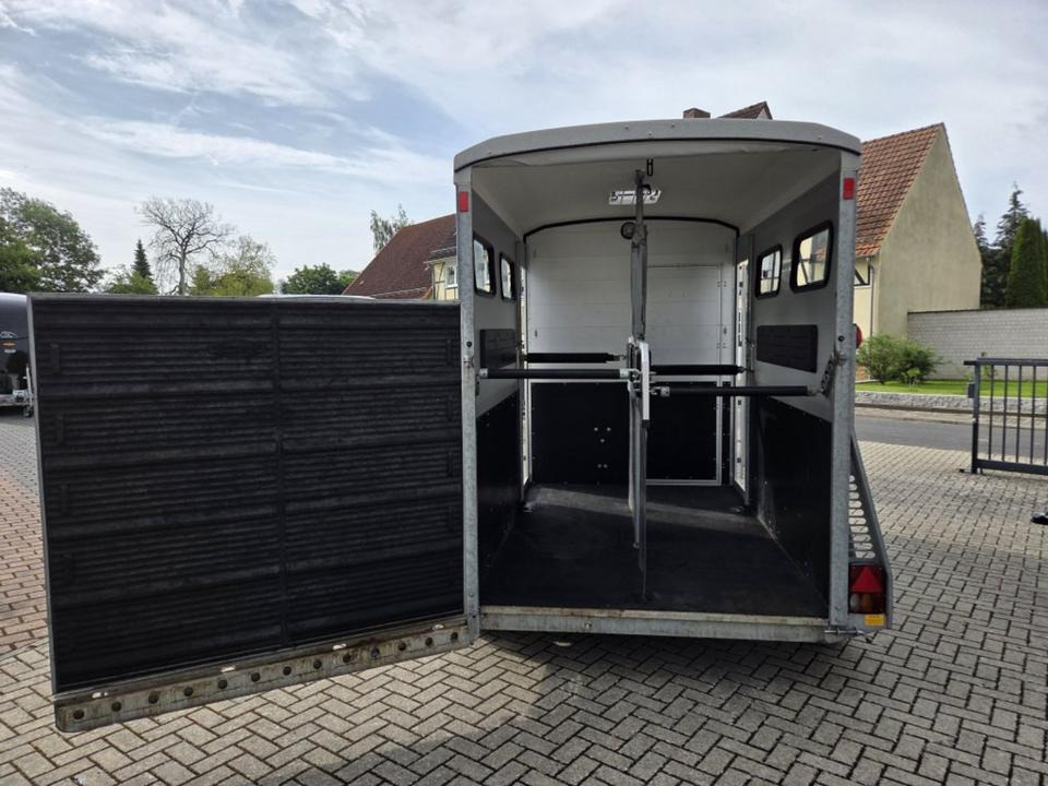 Pferdeanhänger Böckmann Portax L SR WCF 100km/h Flügeltür - Reboque para cavalos: foto 5 Pferdeanhänger Böckmann Portax L SR WCF 100km/h Flügeltür - Reboque para cavalos: foto 5