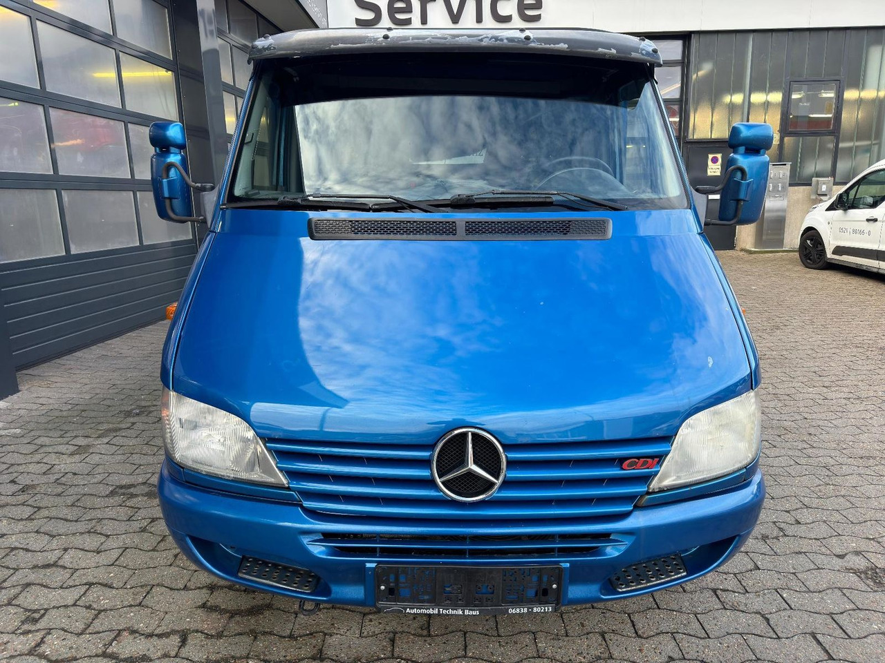 Mercedes-Benz Sprinter 2.7 CDI ABSCHLEPPWAGEN SCHLAFKABINE - Camião transporte de veículos: foto 2 Mercedes-Benz Sprinter 2.7 CDI ABSCHLEPPWAGEN SCHLAFKABINE - Camião transporte de veículos: foto 2