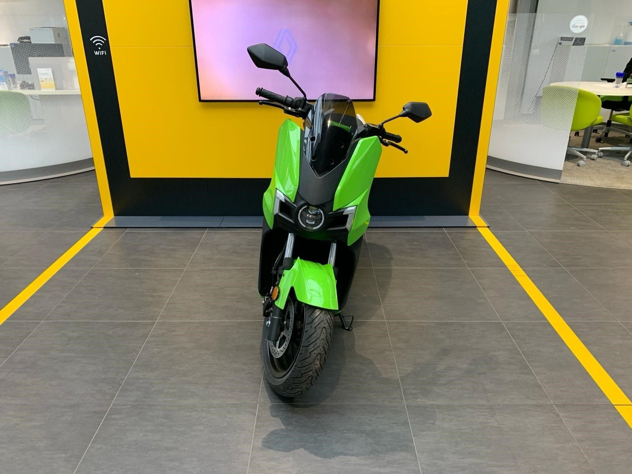 Silence S01 L3e Connected 95km/h (5,6 kWh) ELEKTROROLLER - Motocicleta: foto 3 Silence S01 L3e Connected 95km/h (5,6 kWh) ELEKTROROLLER - Motocicleta: foto 3