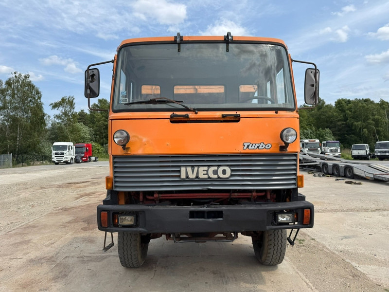 Iveco Magirus 170 - 23 (4X4 / GRAND PONT / LAMES / POMPE MANUELLE) - Camião basculante: foto 2 Iveco Magirus 170 - 23 (4X4 / GRAND PONT / LAMES / POMPE MANUELLE) - Camião basculante: foto 2