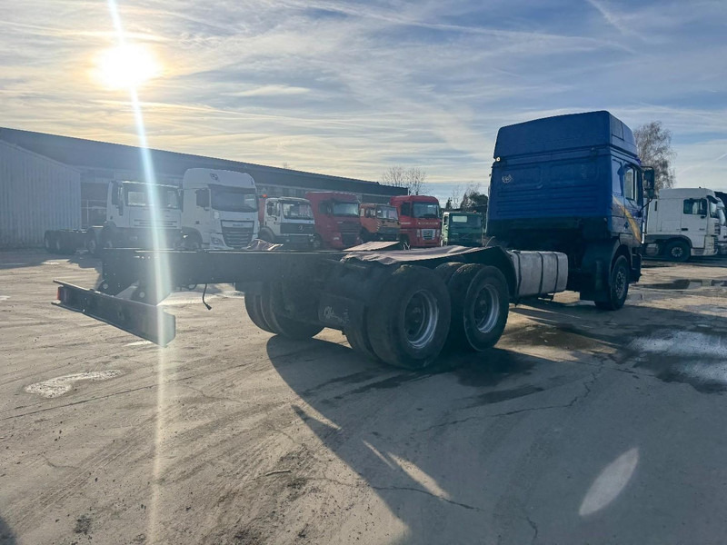 MAN 26.410 (BIG AXLE / 10 TIRES / 6X4 / 6 CYLINDER / MANUAL GEARBOX) - Camião chassi: foto 5 MAN 26.410 (BIG AXLE / 10 TIRES / 6X4 / 6 CYLINDER / MANUAL GEARBOX) - Camião chassi: foto 5