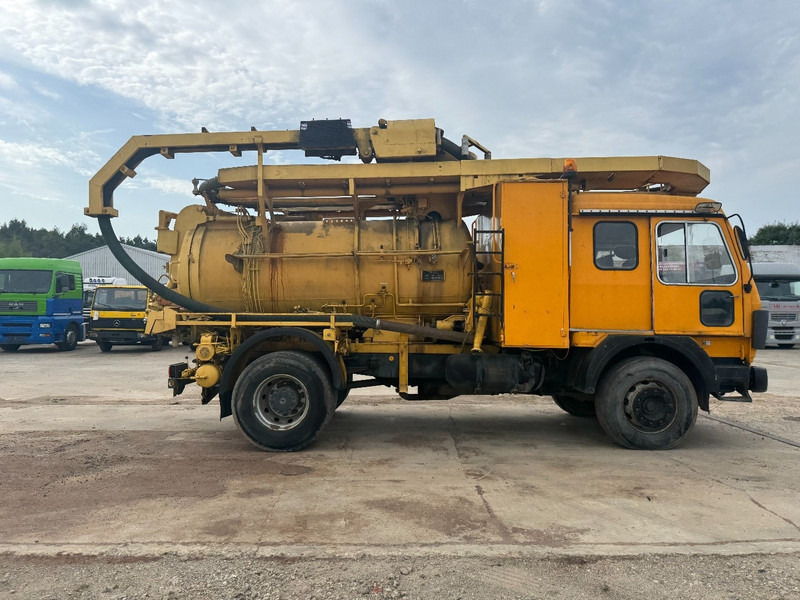 Mercedes-Benz SK 1617 (GRAND PONT / LAMES / 10.000L / 6 CYLINDRE / POMPE MANUELLE) - Caminhão limpa fossa: foto 4 Mercedes-Benz SK 1617 (GRAND PONT / LAMES / 10.000L / 6 CYLINDRE / POMPE MANUELLE) - Caminhão limpa fossa: foto 4