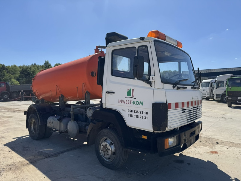 Mercedes-Benz SK 914 (8000 L / STEEL SUSPENSION & MANUAL PUMP / SUSPENSION LAMES & POMPE MANUELLE) - Caminhão limpa fossa: foto 3 Mercedes-Benz SK 914 (8000 L / STEEL SUSPENSION & MANUAL PUMP / SUSPENSION LAMES & POMPE MANUELLE) - Caminhão limpa fossa: foto 3
