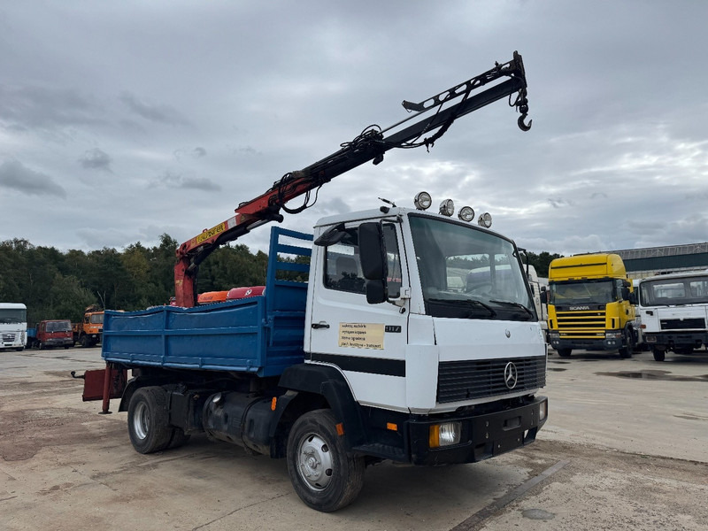 Mercedes-Benz SK 917 (STEEL SUSPENSION / PARLFINGER CRANE / AUXILIARY / 6 CYLINDER WITH MANUAL PUMP) - Camião basculante, Camião grua: foto 3 Mercedes-Benz SK 917 (STEEL SUSPENSION / PARLFINGER CRANE / AUXILIARY / 6 CYLINDER WITH MANUAL PUMP) - Camião basculante, Camião grua: foto 3