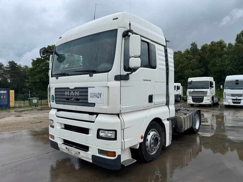 MAN TGA 18.440 (MANUAL GEARBOX / BOITE MANUELLE) - Tractor: foto 1 MAN TGA 18.440 (MANUAL GEARBOX / BOITE MANUELLE) - Tractor: foto 1