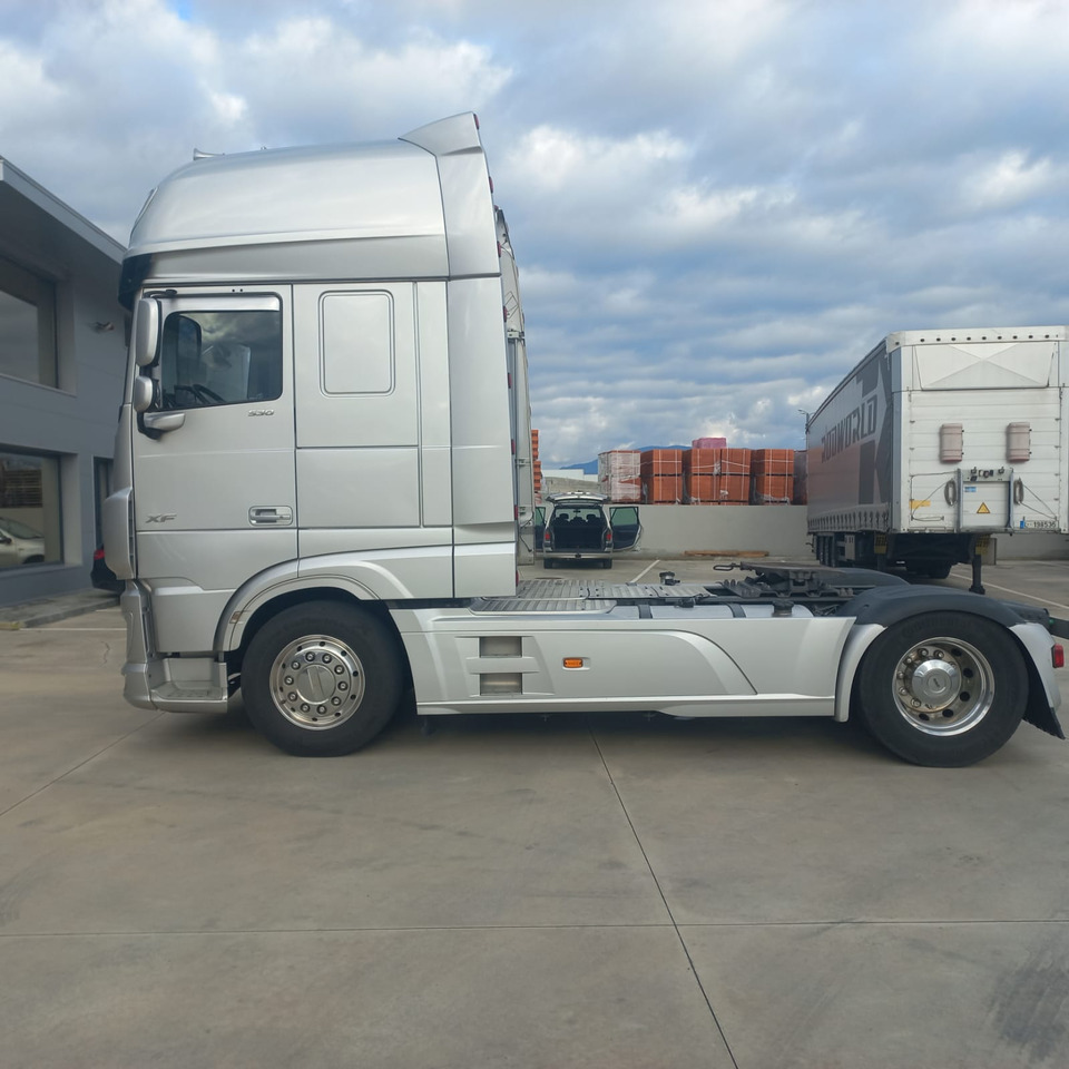 DAF XF530 - Tractor: foto 2 DAF XF530 - Tractor: foto 2
