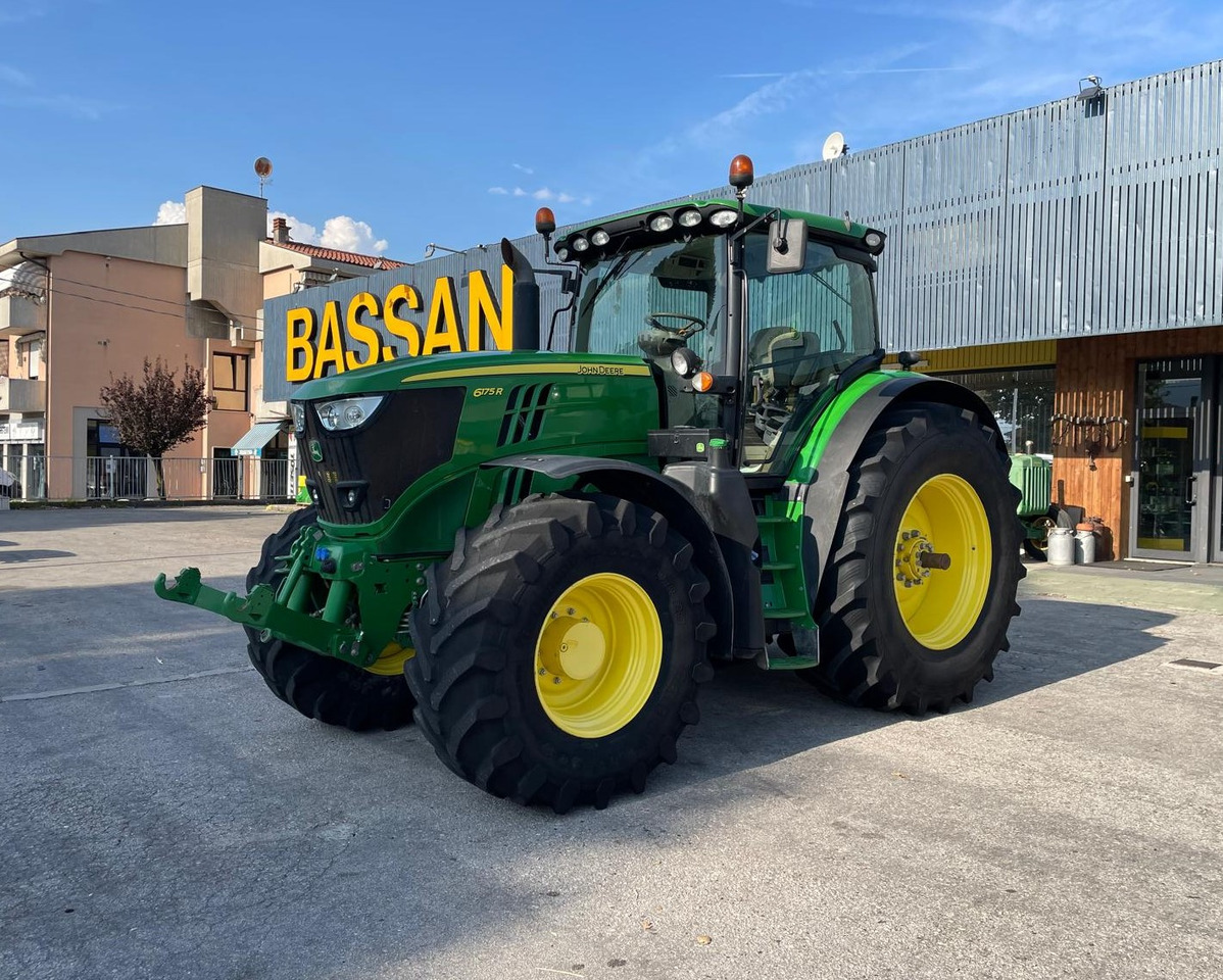 JOHN DEERE 6175 R - Trator: foto 1 JOHN DEERE 6175 R - Trator: foto 1