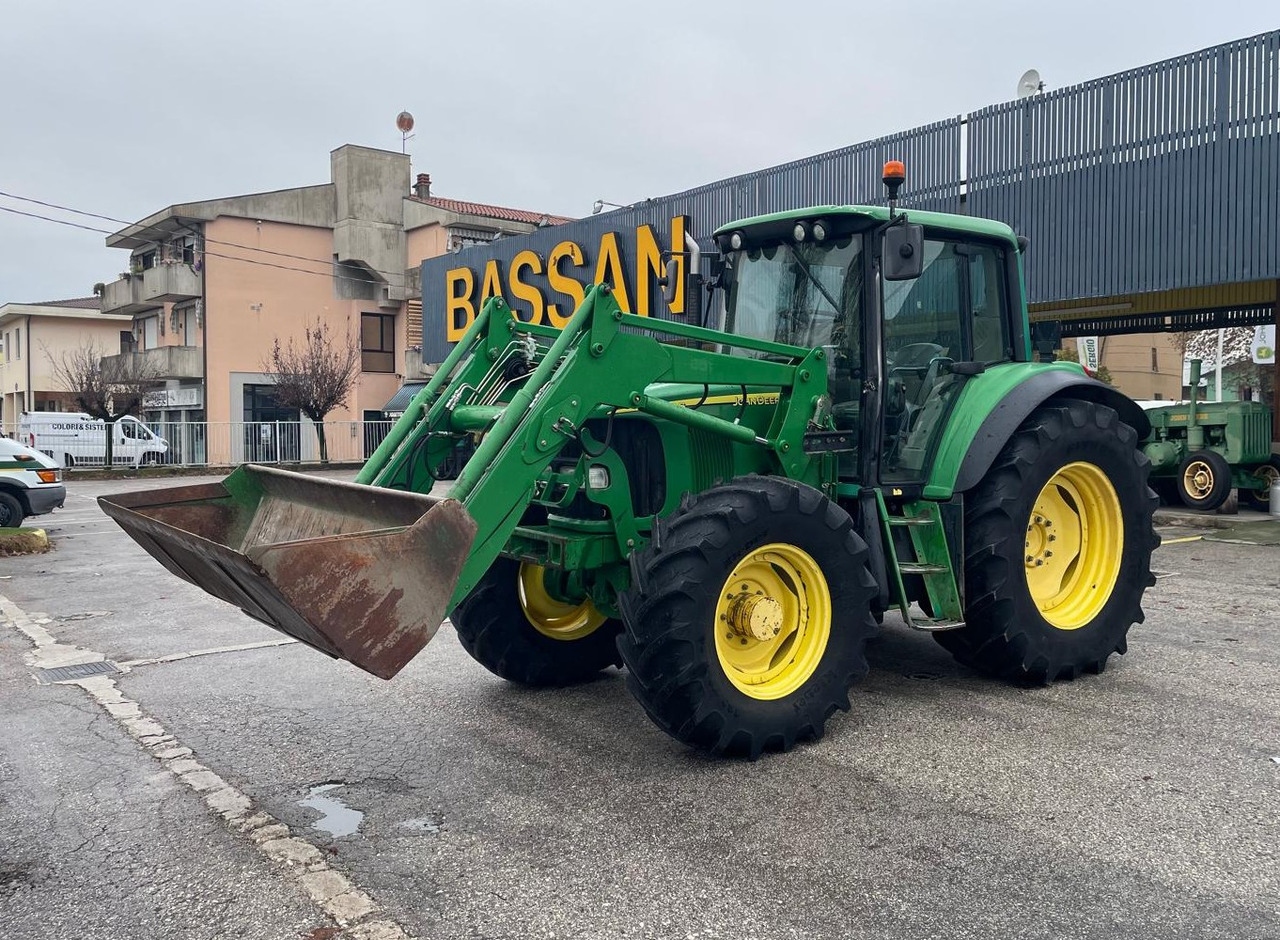 JOHN DEERE 6420 S - Trator: foto 1 JOHN DEERE 6420 S - Trator: foto 1