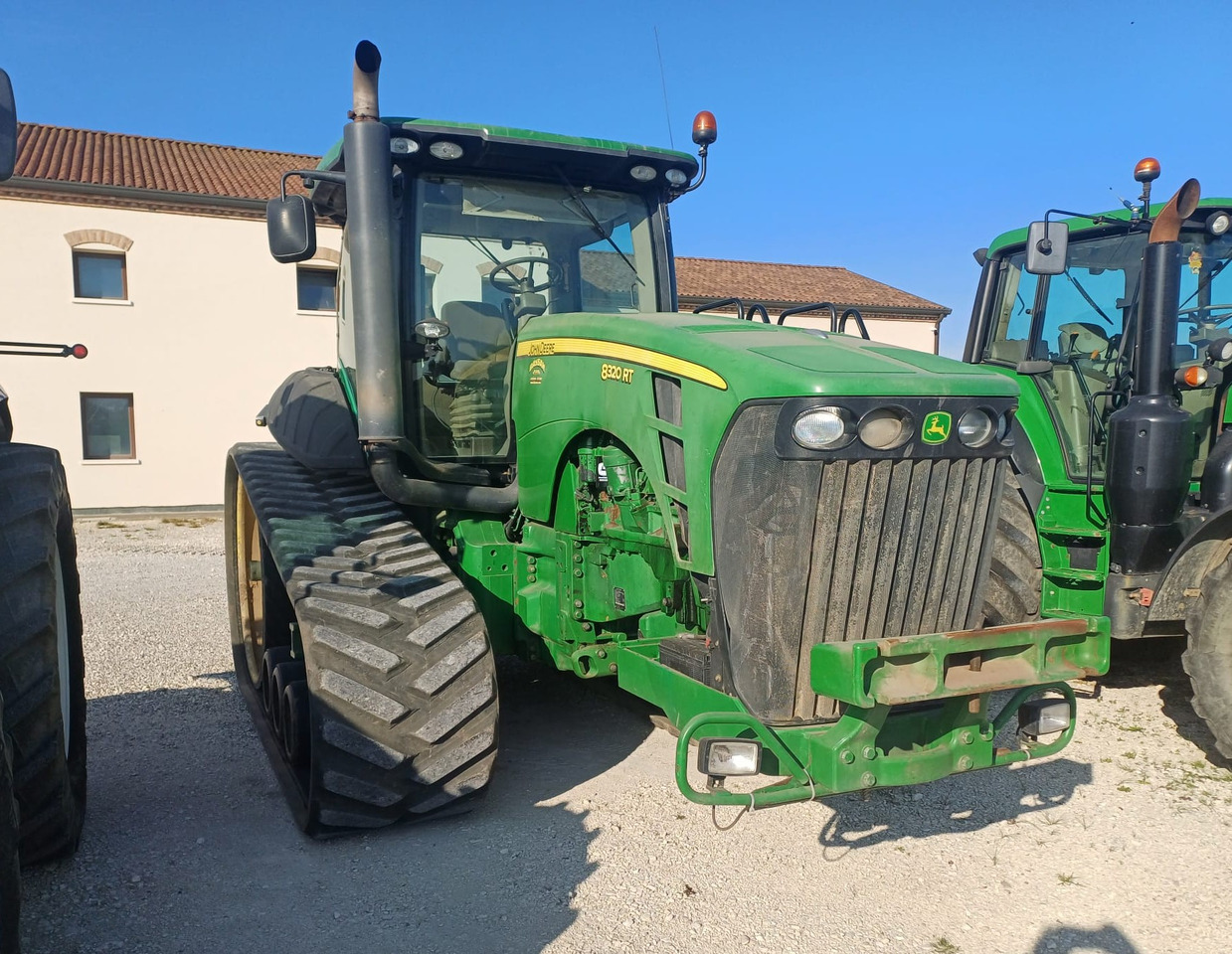 JOHN DEERE 8320 RT - Trator: foto 2 JOHN DEERE 8320 RT - Trator: foto 2