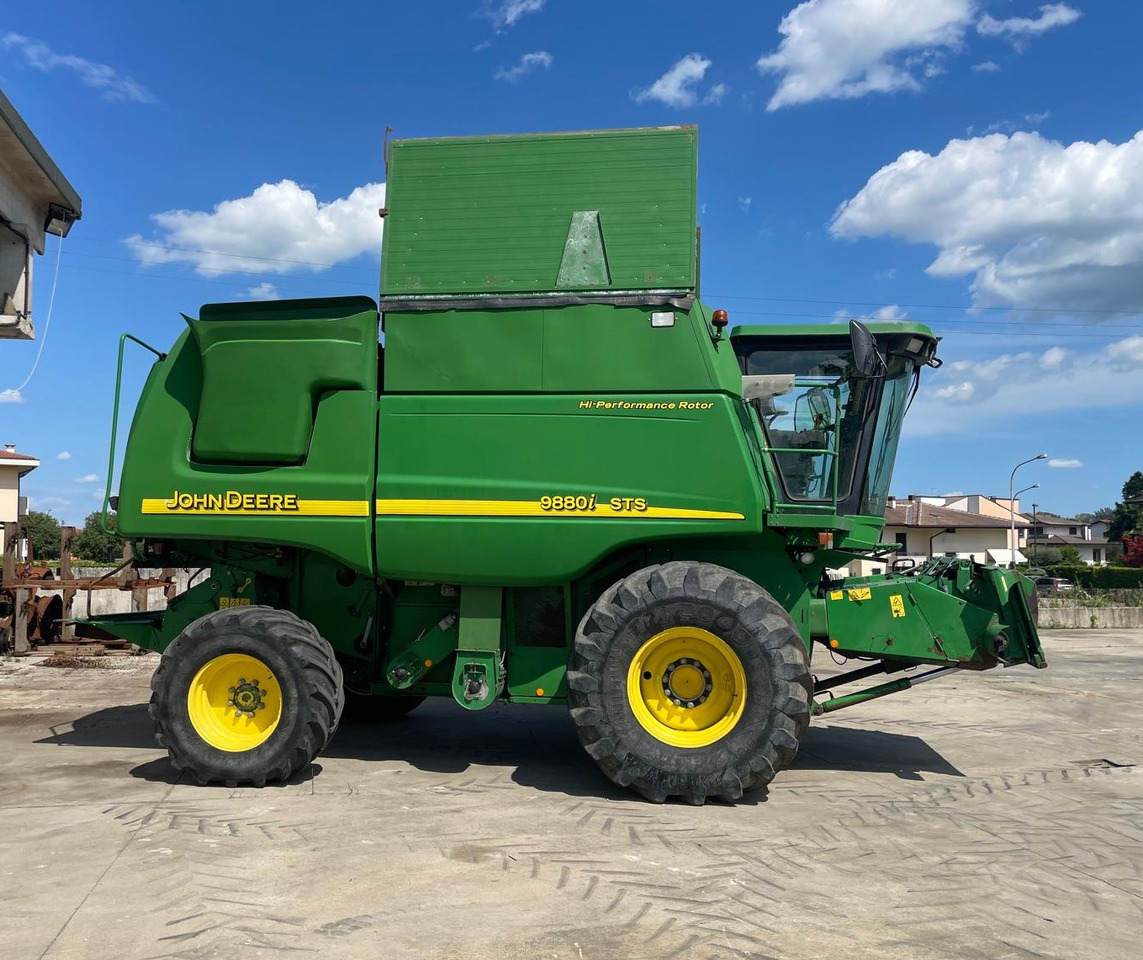 JOHN DEERE MIETITREBBIA STS 9880 - Ceifeira debulhadora: foto 4 JOHN DEERE MIETITREBBIA STS 9880 - Ceifeira debulhadora: foto 4