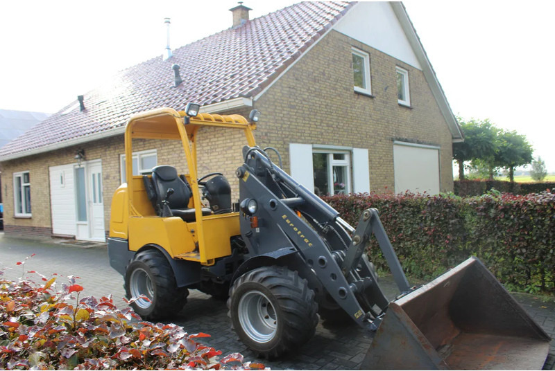 Eurotrac W12s - Pá carregadora: foto 1 Eurotrac W12s - Pá carregadora: foto 1
