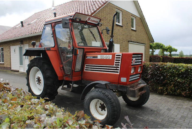 Fiatagri 55-90 - Trator: foto 1 Fiatagri 55-90 - Trator: foto 1