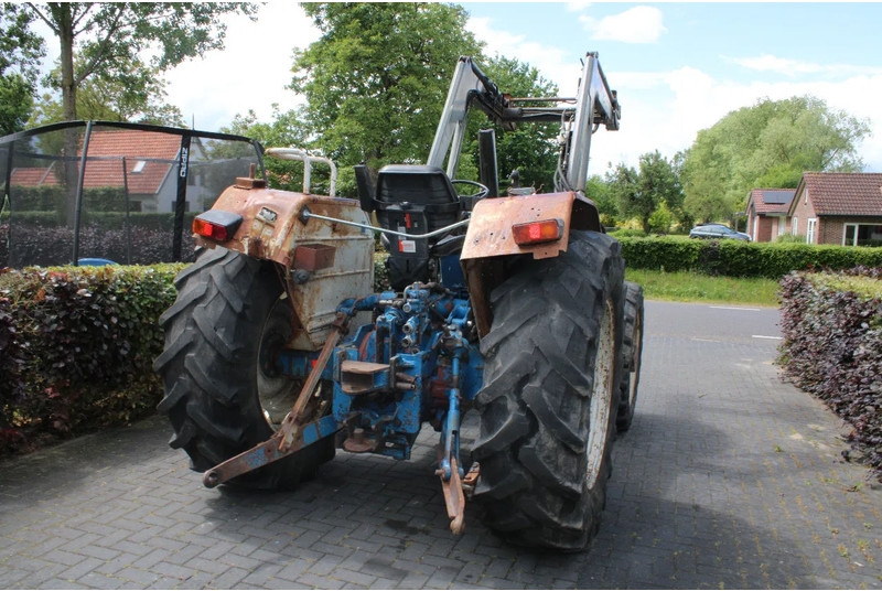 Ford 5610 met voorlader - Trator: foto 4 Ford 5610 met voorlader - Trator: foto 4
