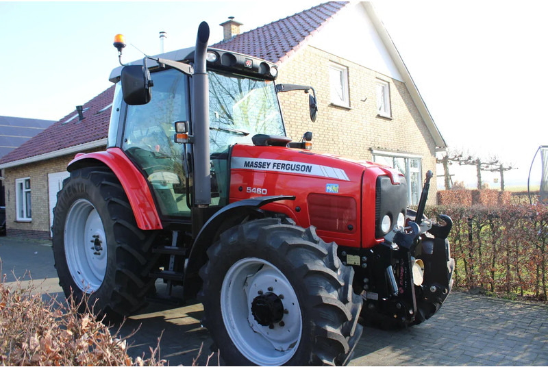 Massey Ferguson 5460 - Trator: foto 2 Massey Ferguson 5460 - Trator: foto 2