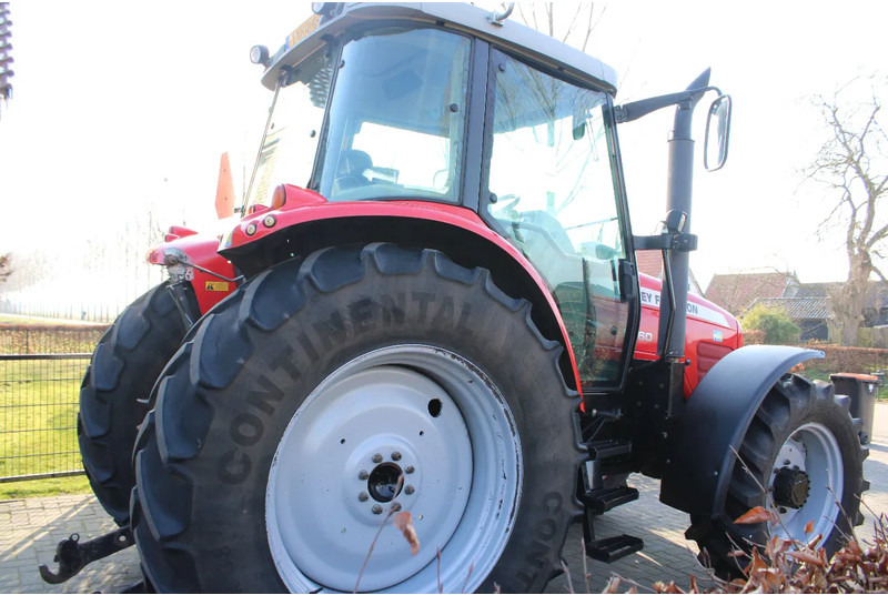 Massey Ferguson 5460 - Trator: foto 4 Massey Ferguson 5460 - Trator: foto 4