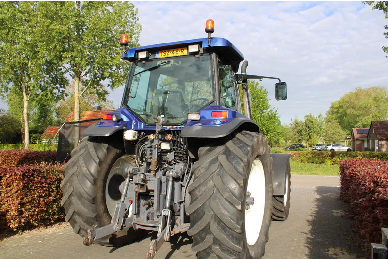 New Holland G 190 - Trator: foto 5 New Holland G 190 - Trator: foto 5