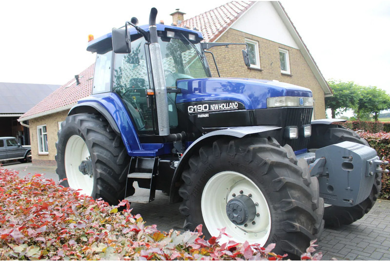 Trator New Holland G 190: foto 1